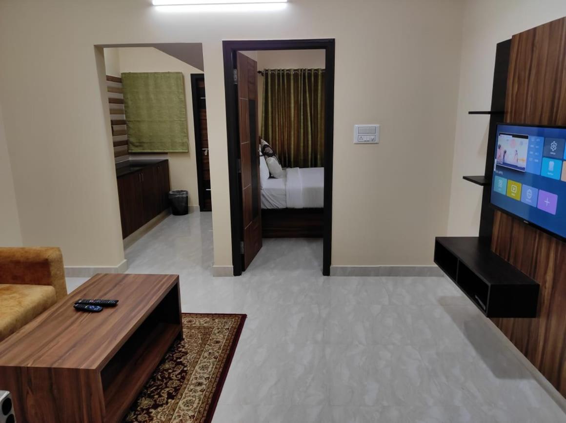 Hotel Bulande Comforts 1 Bhk Flat Manyata Tech Park 班加罗尔 外观 照片